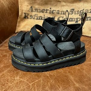 Dr. Marten Air Wair black sandals